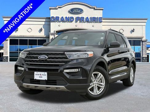 Certified 2022 Ford Explorer XLT w/ Equipment Group 202A RWD image 1