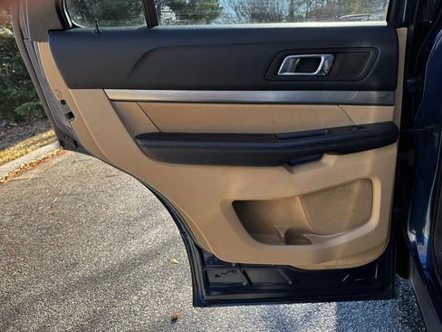 Used 2016 Ford Explorer 4WD image 8
