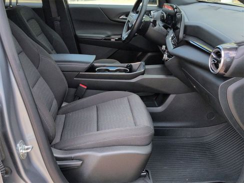 Certified 2025 Chevrolet Equinox LT w/ Safety and Technology Package image 24