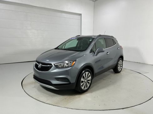 Used 2020 Buick Encore Preferred w/ Safety Package image 17