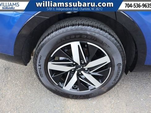 Used 2023 Kia Sorento S w/ Panoramic Sunroof Package image 44