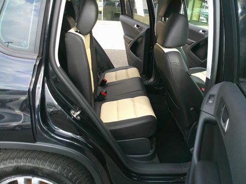 Used 2016 Volkswagen Tiguan S image 7