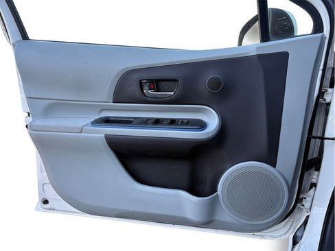 Used 2012 Toyota Prius C Three image 17