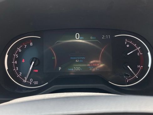 Used 2025 Toyota RAV4 XLE FWD image 15