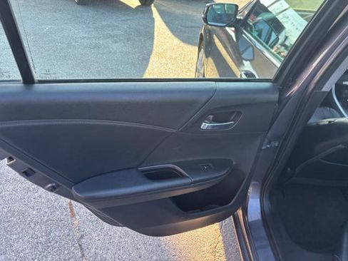 Used 2014 Honda Accord EX-L image 18