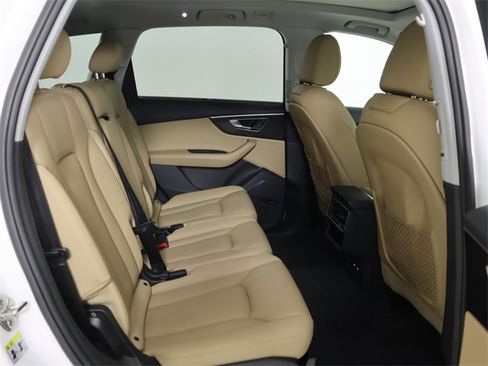 Used 2020 Audi Q7 2.0T Premium Plus w/ Premium Plus Package image 14