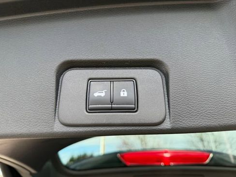 Used 2023 Nissan Rogue SV w/ SV Premium B Package image 40