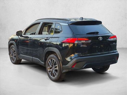 Used 2026 Toyota Corolla Cross XLE w/ Convenience Package FWD image 6