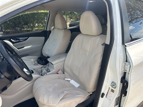 Used 2022 Nissan Rogue Sport SL image 18