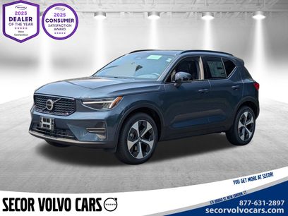 New 2026 Volvo XC40 B5 Core w/ Protection Package Premier