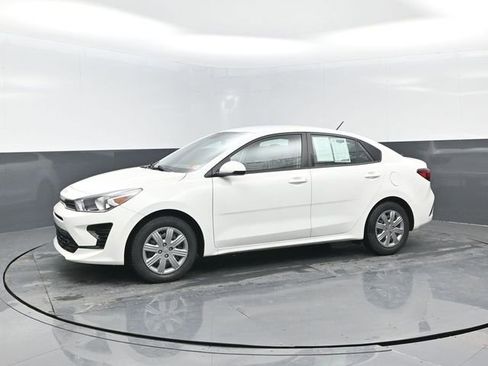 Used 2023 Kia Rio S image 4