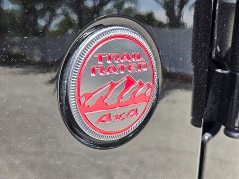 Used 2022 Jeep Wrangler Unlimited Rubicon w/ Cold Weather Group AWD/4WD image 6