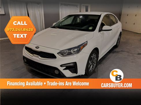 Used 2020 Kia Forte LXS FWD image 1