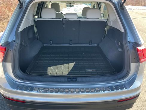 Used 2019 Volkswagen Tiguan SE w/ Panoramic Sunroof Package image 28