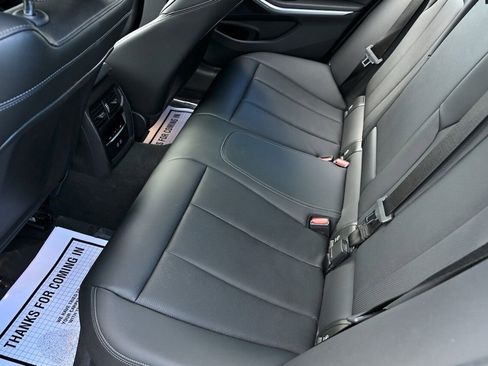 Used 2024 BMW 330i Sedan image 10