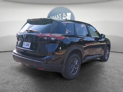 Used 2026 Nissan Rogue S FWD image 3