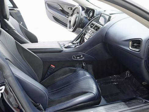 Used 2019 Aston Martin DB11 AMR RWD image 37