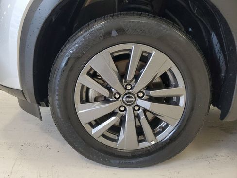 Used 2025 Nissan Pathfinder SV FWD image 8