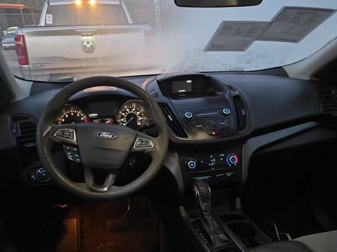 Used 2019 Ford Escape S image 4