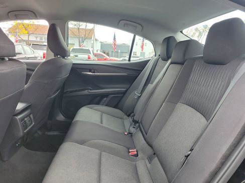 Used 2025 Toyota Camry LE image 12