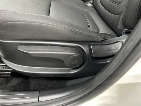 Used 2025 Hyundai Tucson SE AWD/4WD image 10