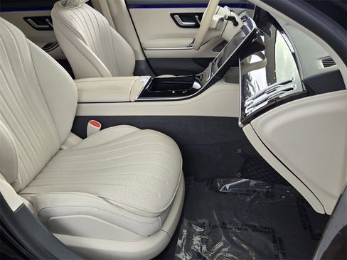 Used 2023 Mercedes-Benz S 500 4MATIC image 16