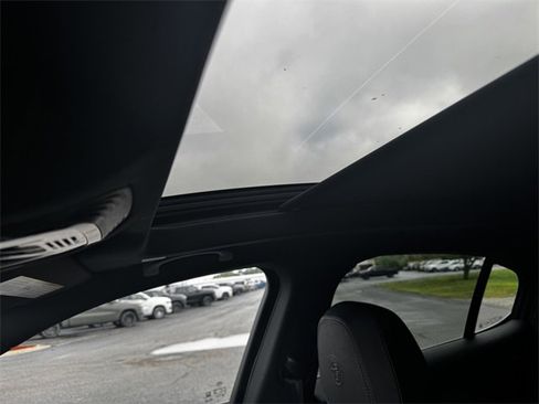 Used 2022 Alfa Romeo Stelvio Veloce image 35