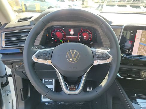 New 2026 Volkswagen Atlas SEL Premium R-Line image 18