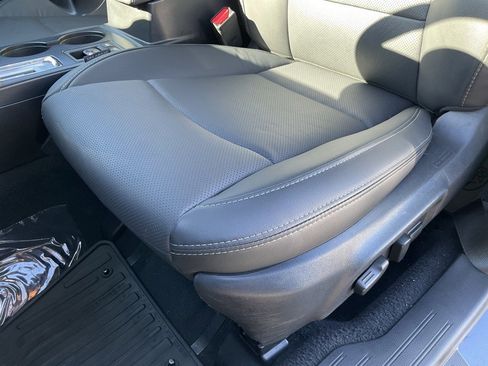 Used 2017 Subaru Outback 2.5i Limited image 16