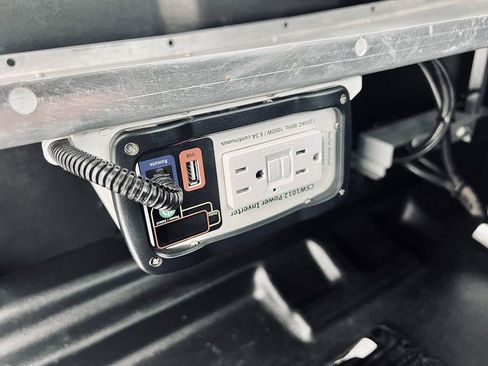 Used 2020 Chevrolet Colorado LT w/ Safety Package image 17