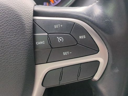 Used 2022 Jeep Grand Cherokee Limited w/ Trailer Tow Group IV image 29