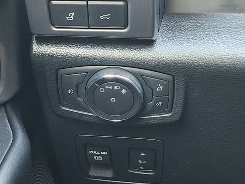 Used 2019 Ford Expedition Platinum RWD image 20
