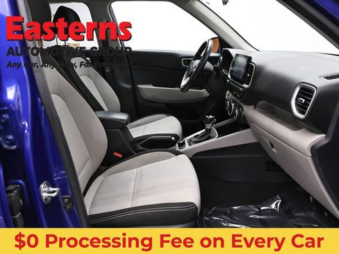 Used 2024 Hyundai Venue SEL FWD image 23