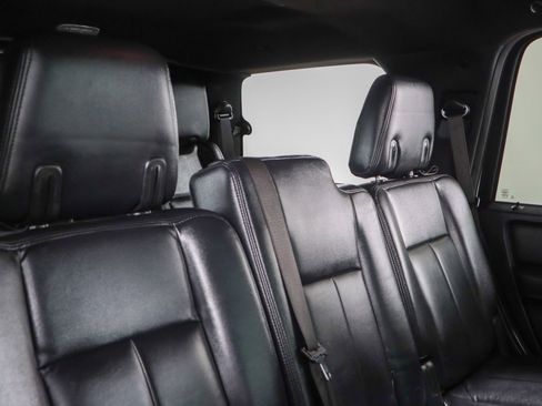 Used 2017 Ford Expedition XLT image 30