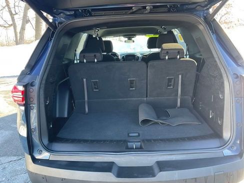 Used 2022 Chevrolet Traverse LT AWD/4WD image 8