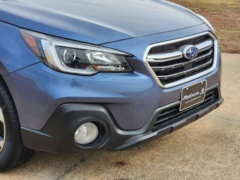 Used 2018 Subaru Outback 2.5i Limited w/ Popular Package #2 image 12