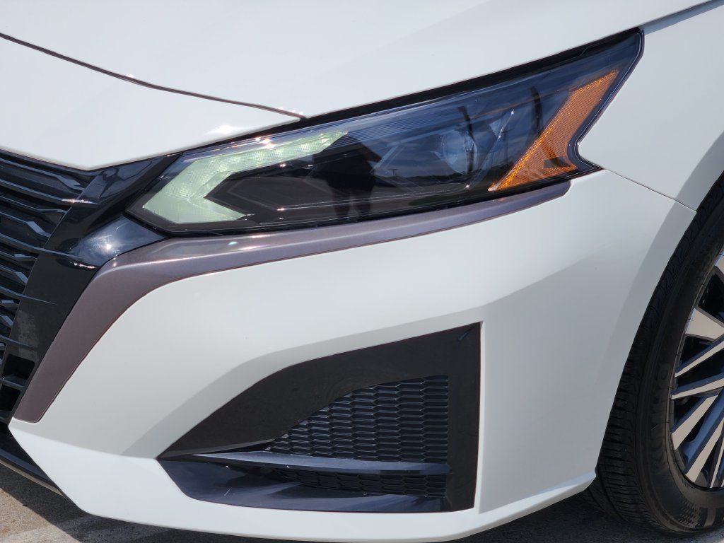 Used 2026 Nissan Altima 2.5 SV FWD image 15