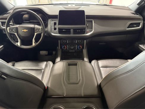 Used 2024 Chevrolet Suburban Premier AWD/4WD image 18