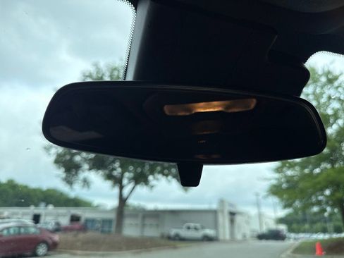 Certified 2024 Buick Envista Sport Touring w/ Convenience I Package FWD image 31