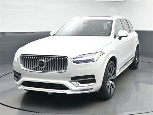 Used 2024 Volvo XC90 B6 Plus w/ Protection Package Premier image 3