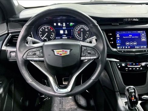 Used 2023 Cadillac XT6 Sport w/ Technology Package image 8