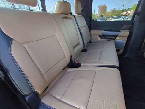 Used 2022 Ford F150 Lariat AWD/4WD image 33