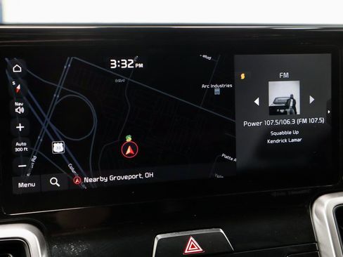 Used 2023 Kia Sorento S w/ Panoramic Sunroof Package image 4