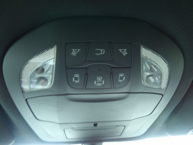 Used 2025 Chrysler Pacifica Select FWD image 39
