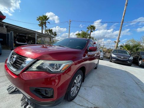 Used 2018 Nissan Pathfinder S FWD image 15