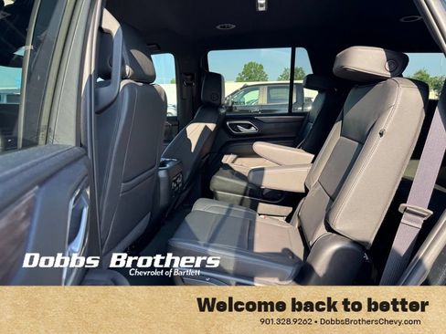 Used 2023 Chevrolet Tahoe Z71 w/ Luxury Package AWD/4WD image 17
