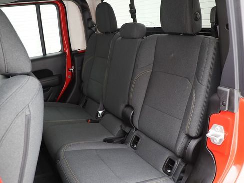 Used 2025 Jeep Gladiator Willys image 13