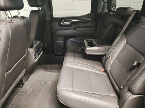 Certified 2022 GMC Sierra 1500 SLT w/ SLT Convenience Package image 26