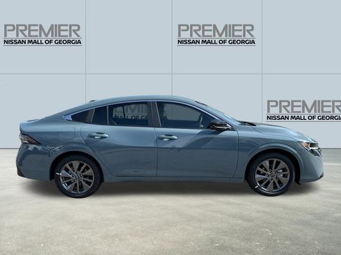 New 2026 Nissan Sentra SL w/ Floor Mat Package image 4