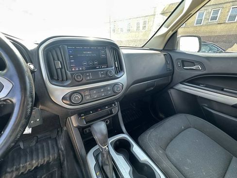 Used 2022 Chevrolet Colorado LT w/ Fleet Safety Package image 17
